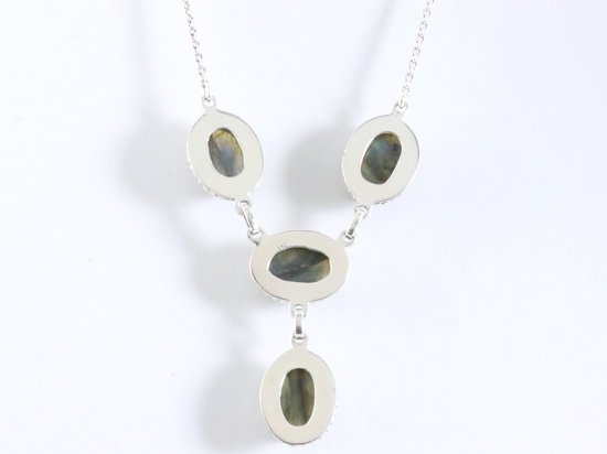 Collier en argent traité avec labradorite