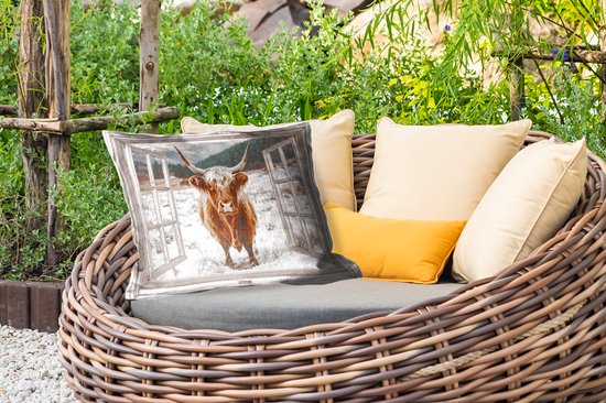 Coussins d&rsquo;extérieur – Jardin – Highlander écossais – Paysage d&rsquo;hiver – Rural – Montagnes – Vue – 50×30 cm
