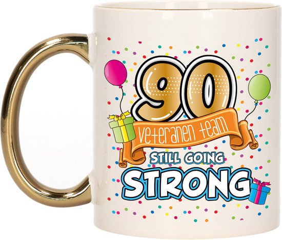 Bellatio Decorations Mug cadeau d&rsquo;anniversaire 90 ans – or – équipe des vétérans – 300 ml – céramique