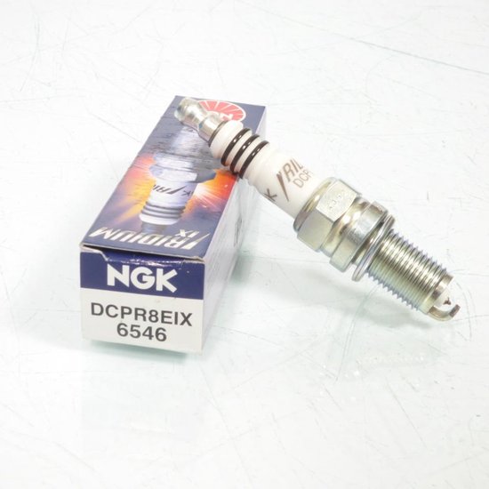 Bougie d&rsquo;allumage NGK pour Moto Ducati 696 Monster 2006 à 2014 Neuf
