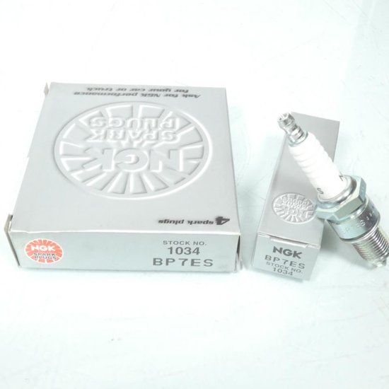 Bougie d&rsquo;allumage NGK pour Moto BMW 600 R 60 1969 à 1977 BP7ES Neuf