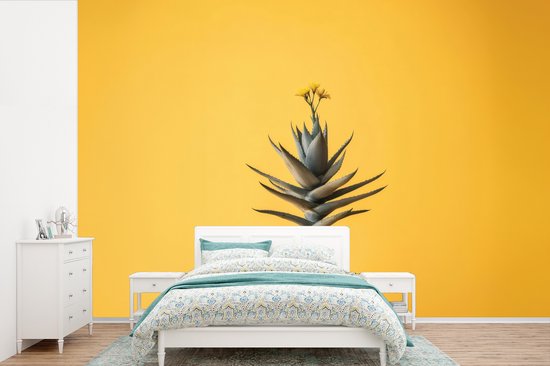 Behang – Fotobehang Plant – Minimalistisch – Bloem – Geel – Breedte 600 cm x hoogte 400 cm