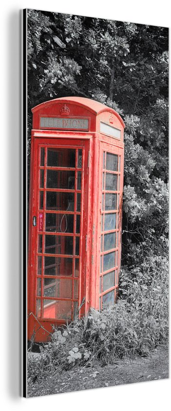 Décoration murale Métal – Peinture Aluminium Industriel – Photo Zwart et blanc d&rsquo;une cabine téléphonique rouge et britannique au Royaume-Uni – 40×80 cm – Dibond – Photo sur aluminium – Décoration murale industrielle – Pour le salon/chambre