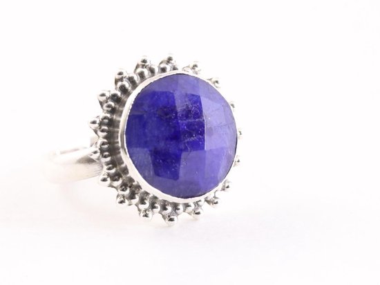 Bague ronde en argent sculpté avec saphir bleu – taille 17